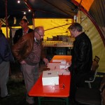  Jean Pierre, Claude et André à la prise des tickets pour la pause-café ! ! !