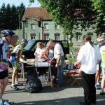 Beaucoup de travail pour nos amis lors des arrivées de gros peloton